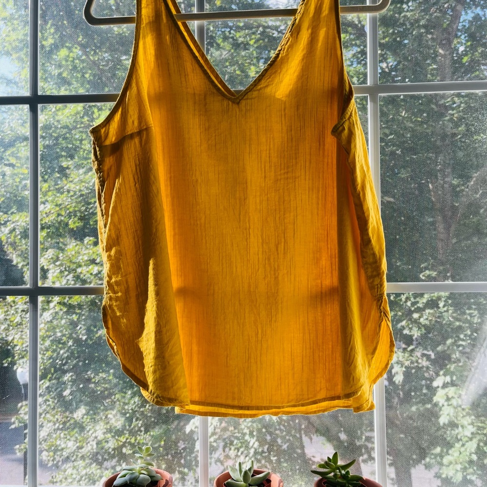 Old Navy Tank Top - Women’s Medium